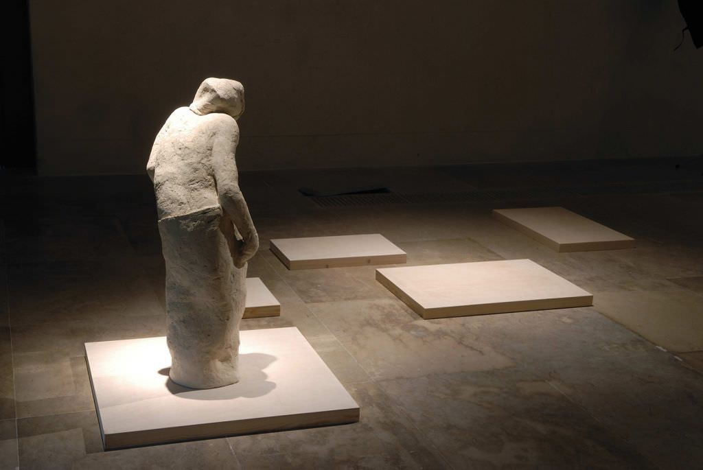 'La escritura ciega', intentando capturar el paso del tiempo  en ESCULTURA 