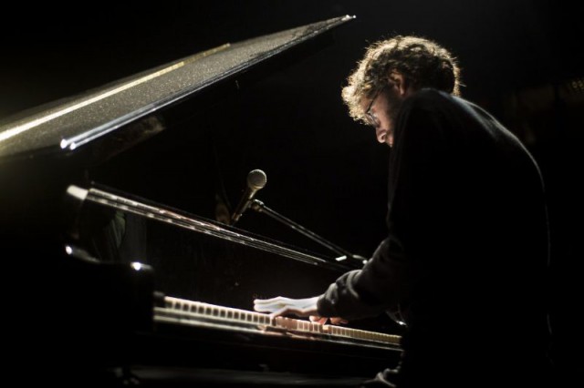 Carlos Izquierdo en directo - © Luis Gilabert / Alicante Mag