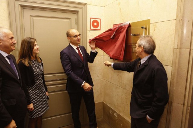 Manuel Palomar junto a otras autoridades, en la inauguración del edificio