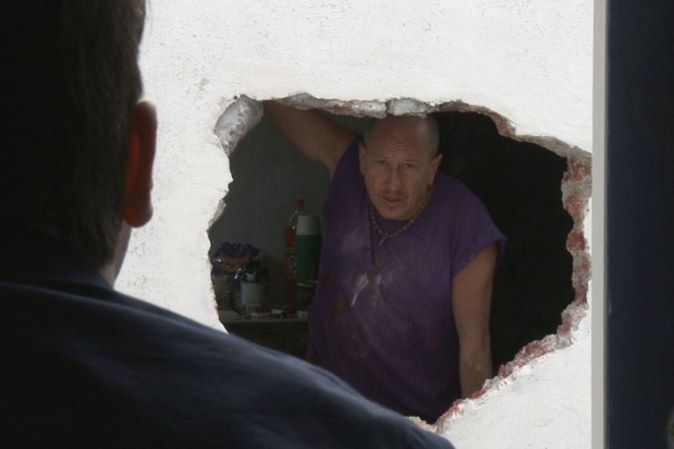 Fotograma de 'El hombre de al lado'