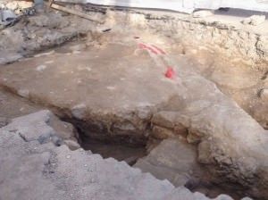 Emergen restos de la antigua fortificación de Alicante con las obras de La Explanada en ARQUEOLOGÍA 
