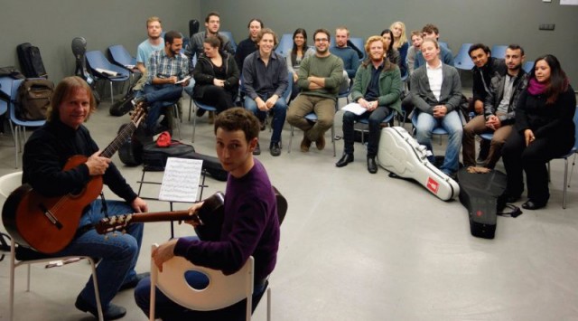 David Russell con los alumnos del Master de Guitarra Clásica