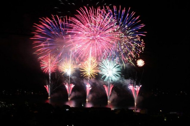 Fuegos artificiales del Catell de l'Olla