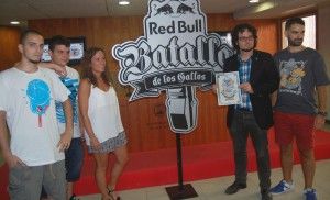 La final nacional de la Red Bull Batalla de los Gallos se libra en el Puerto de Alicante en MÚSICA 