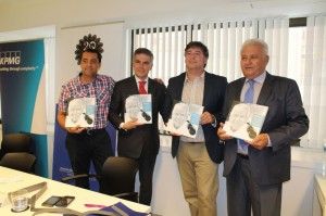 Un libro de Martín Sanz ensalza el compromiso social de Manuel Peláez en LETRAS 