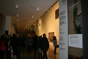El arte poético y perturbador de Antonio Montalvo abre el año en Mustang Art Gallery en PINTURA 