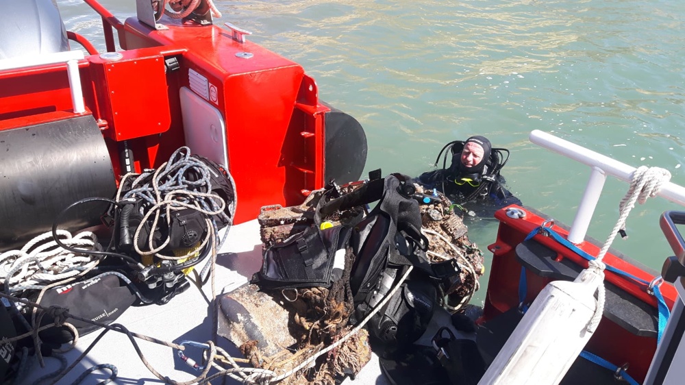 “Sin Plásticos, Más Mediterráneo”, 700 kilos de residuos recogidos del fondo marino alicantino en MEDIO AMBIENTE