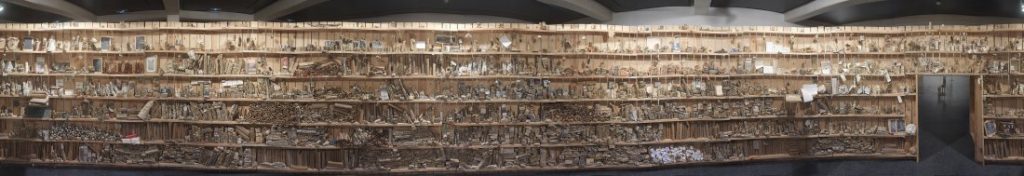 José Antonio Portillo presenta una singular 'Biblioteca de cuerdas y nudos' en el Arniches en ESCENA