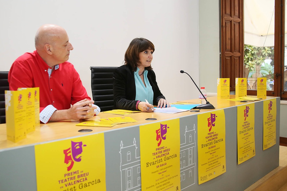 La Diputación convoca una nueva edición del Premi de Teatre Breu en Valencià 'Evarist Garcia' en LETRAS 