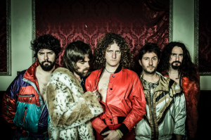 Noches Mediterráneas trae al Puerto de Alicante una treintena de conciertos este verano, con Amaral, Loquillo y Gabriel Sopeña, Ara Malikian, Carlos Sadness... en MÚSICA 