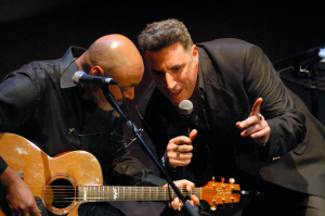 Noches Mediterráneas trae al Puerto de Alicante una treintena de conciertos este verano, con Amaral, Loquillo y Gabriel Sopeña, Ara Malikian, Carlos Sadness... en MÚSICA 