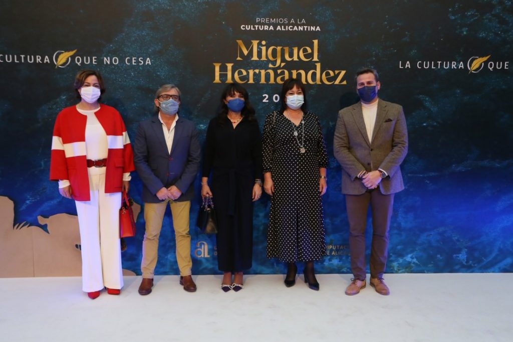 La Diputación reconoce el talento en los I Premios a la Cultura Alicantina Miguel Hernández en ARTE 