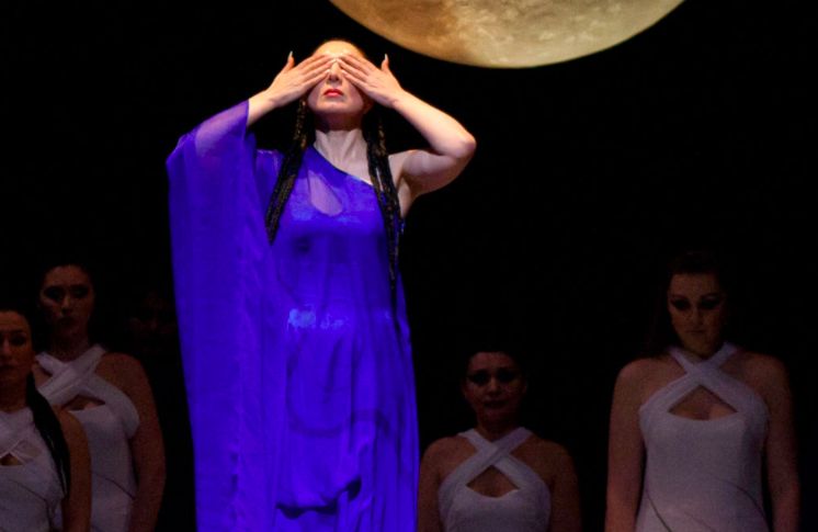 Esta semana el Teatro Principal ofrece la ópera ‘Norma’ y la obra ‘Romeo y Julieta despiertan’ con Ana Belén en DESTACADOS ESCENA