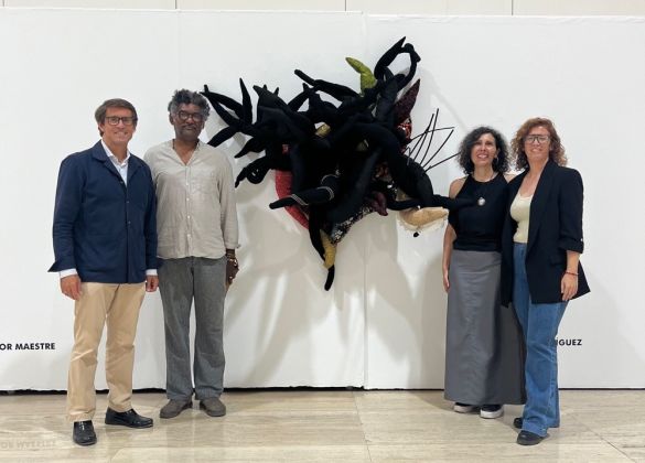 Eva Mauricio gana los EAC 2025 con la instalación 'Sentar la cabeza' en ARTE DESTACADOS 