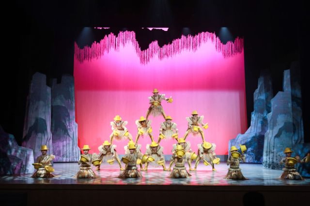 Gran circo acrobático de China